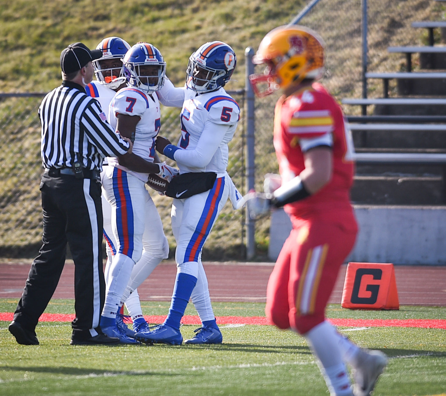 110919-mda-spt-rocky-football-021a.jpg